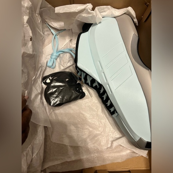 Adidas (NWT) SZ 11 Crazy 1 Kobe ice blue men’s shoe #IG5896 - Picture 2 of 13